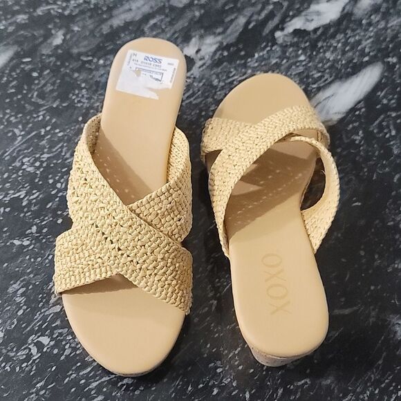 BRAND NEW XOXO WOMEN'S JANAINE-B WEDGE SANDAL - Picture 4 of 16